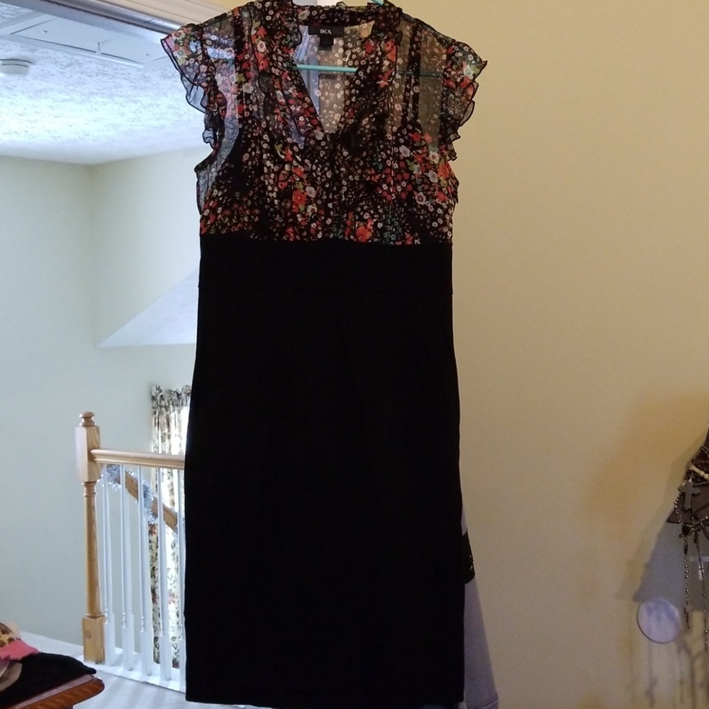 Adorable dress Midi